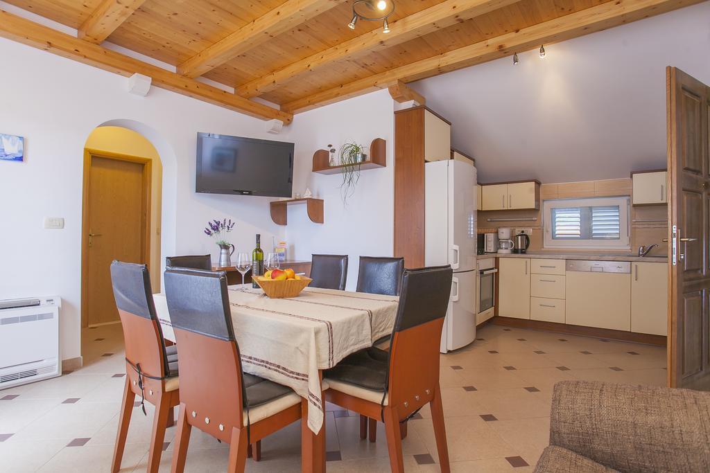 לומבארדה Apartments Villa Maris חדר תמונה