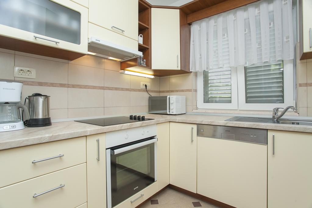 לומבארדה Apartments Villa Maris חדר תמונה