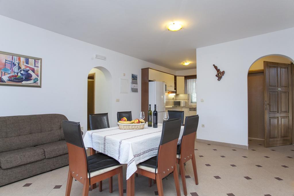 לומבארדה Apartments Villa Maris חדר תמונה