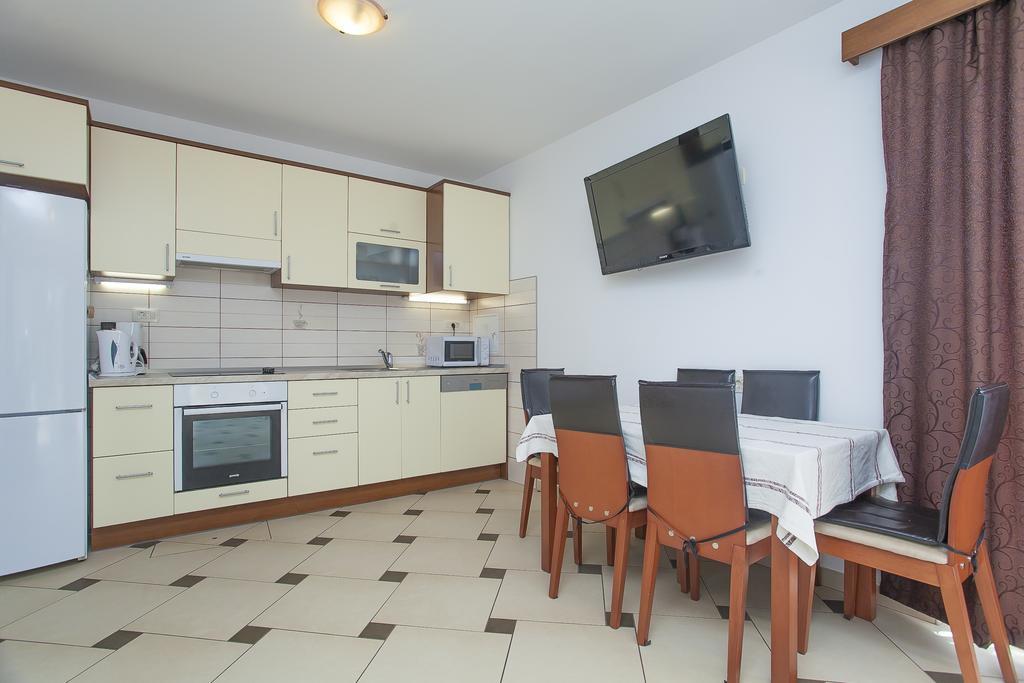 לומבארדה Apartments Villa Maris חדר תמונה