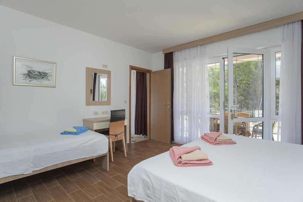 לומבארדה Apartments Villa Maris חדר תמונה