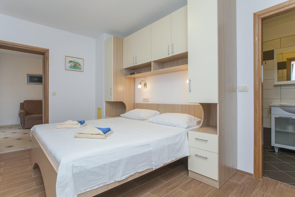 לומבארדה Apartments Villa Maris חדר תמונה